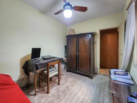 Casa de pasillo con 1 dormitorio, patio y terraza exclusiva