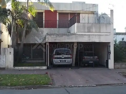 Casa en Venta en Lomas De Zamora, USD 240.000