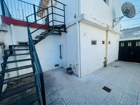 Depto Tipo Casa en Alquiler de 2 ambientes