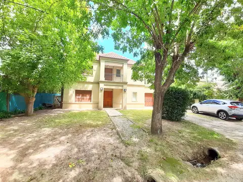 Casa en Venta en City Bell [Cod: 2852-80]