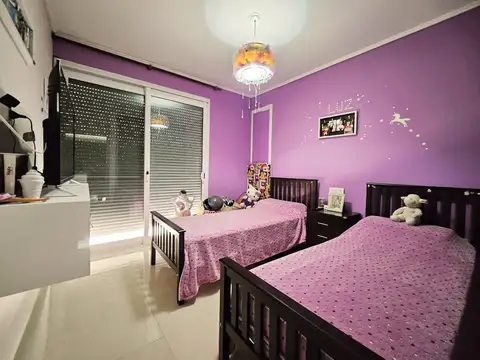 Casa en Venta con 4 cocheras