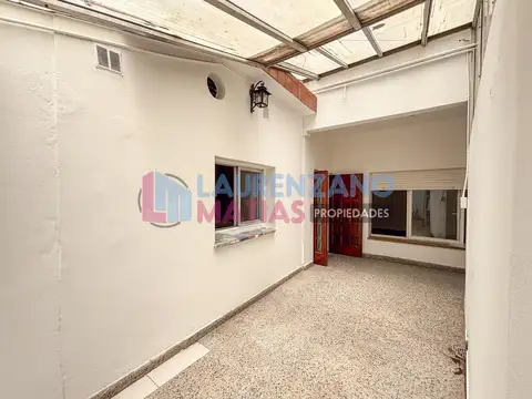 Depto Tipo Casa en Alquiler de 4 ambientes