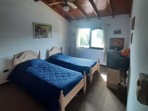 Casa 4 ambientes con 3 baños