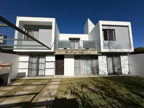 Casa en Venta en Villa Belgrano  2 dormitorios