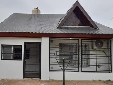 Casa Chalet  en Venta en Zárate, G.B.A. Zona Norte, Argentina