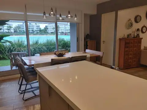 I. Manzoni & E. Calcagno s/n , Piso PB