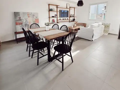 Casa en Alquiler en Garin, USD 1.000