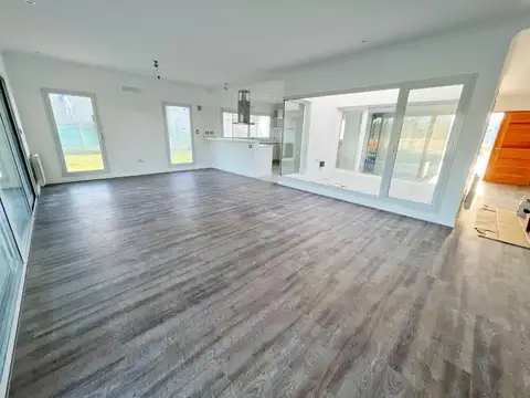 Casas en Venta Haras del Sur 2 de tres dormitorios