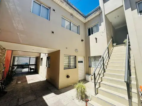 Depto Tipo Casa en Venta de 2 ambientes