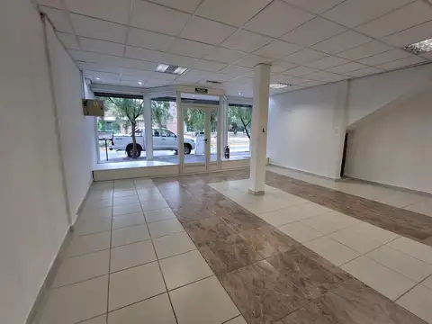 Alquilo local comercial en Rincón de los Sauces