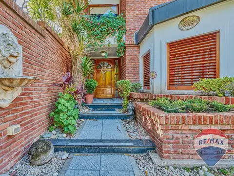 Casa 6 ambientes con 3 baños