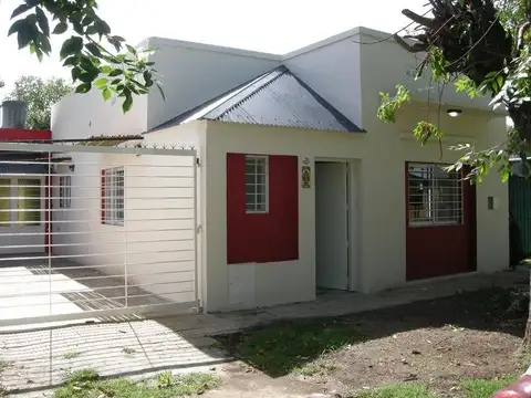  Oportunidad  Casa a 150 mts de colectora oeste.