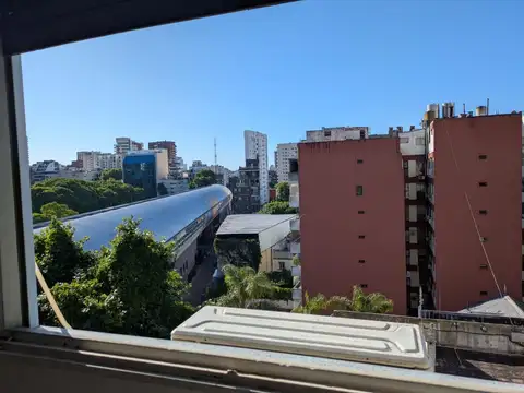 3 ambientes. Piso Alto Muy Luminoso. a Pasos Barrrancas