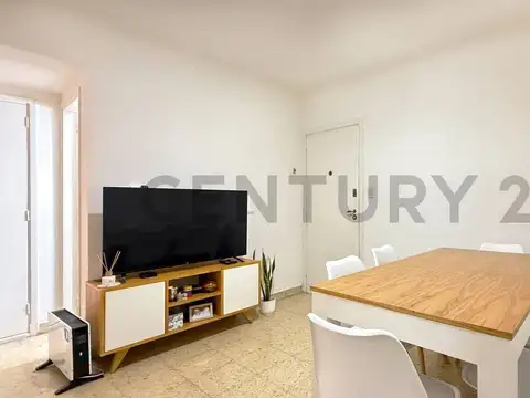 Venta de monoambiente y medio, frente al shopping los gallegos, Mar del Plata.