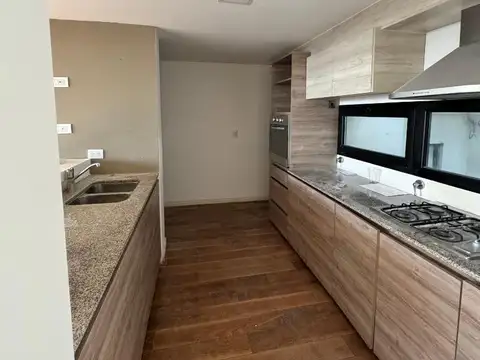 Departamento 4 ambientes con 3 baños