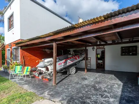 Casa en Venta con 2 cocheras