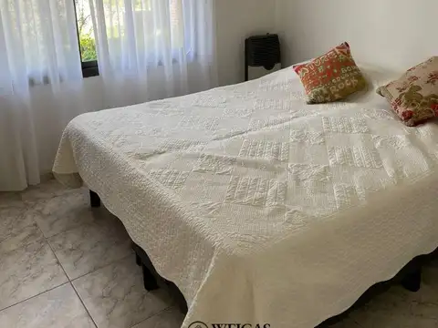 Casa en Alquiler con 5 cocheras