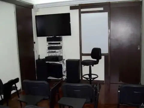 Olaya 1000 Caballito Local/Oficina U$185.000