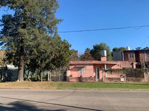 GRAN LOTE CON CASA MERLO NORTE