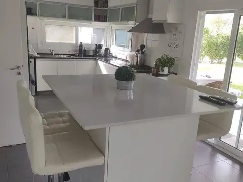 Casa en Venta en Haras Santa Maria, USD 260.000