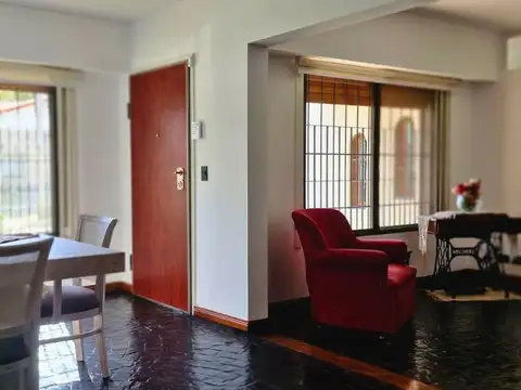 Casa en Venta en Haedo, USD 270.000