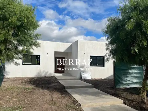 Casa Venta 3 Dormitorios Barrio San Ramón Lote de 500 m2 Pilar del Este
