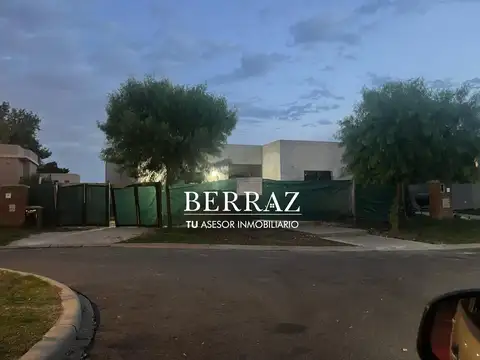 Casa Venta 3 Dormitorios Barrio San Ramón Lote de 500 m2 Pilar del Este