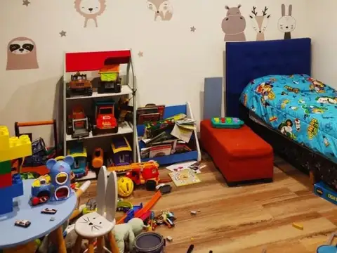 Casa 4 ambientes con 2 baños