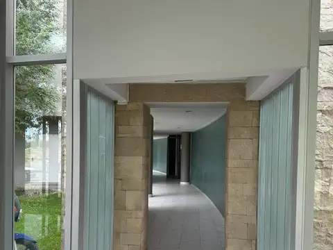 Ribera Urbana, Isla 100