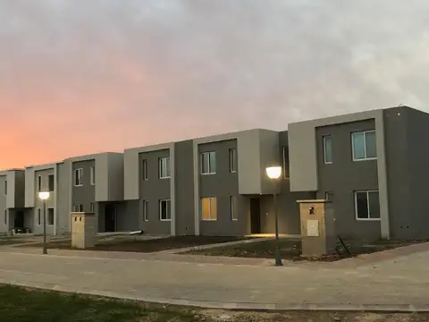 Casa en Venta en Garin, USD 150.000