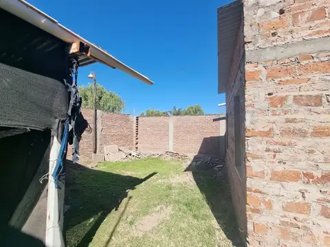 Casa 3 ambientes con 1 baño