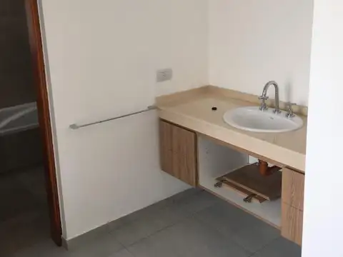 Casa en venta en el Country Siete Soles. APTA CREDITO.