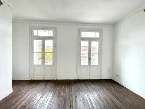 Depto Tipo Casa en Venta con 1 cocheras