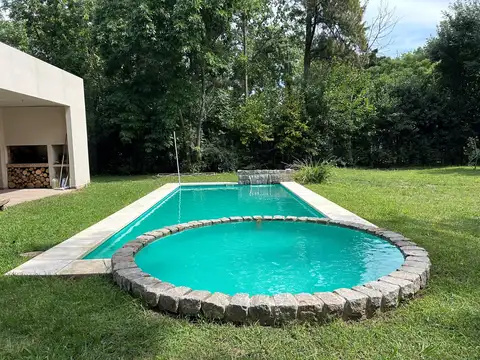 Casa 3 ambientes con 2 baños