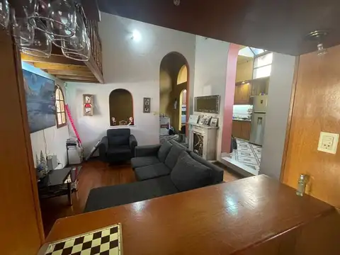 Depto Tipo Casa 4 ambientes con 2 baños