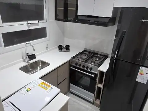 Venta departamento dos ambientes al frente con balcón