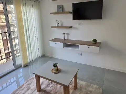 Venta departamento dos ambientes al frente con balcón
