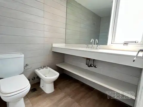 Departamento en Alquiler con 2 cocheras