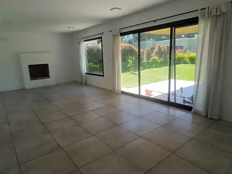 Casa en Venta en Presidente Derqui, $ 275.000