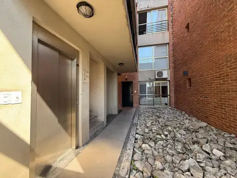 Departamento en Alquiler en Quilmes, $ 850.000