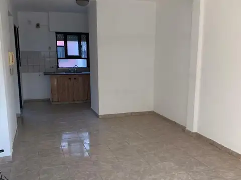 Departamento en Venta en Policlinico, USD 55.000