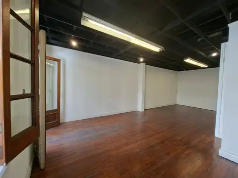 Oficina en Alquiler 76 años