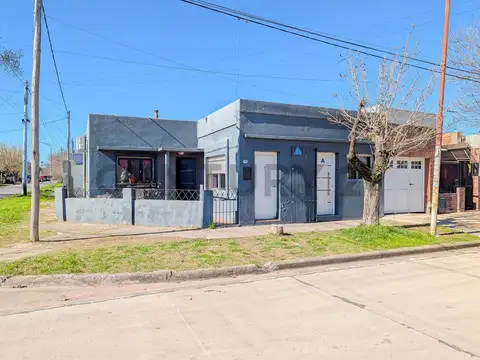 VENTA - CASA - 3 DORMITORIOS - PATIO - JARDIN - PARILLA