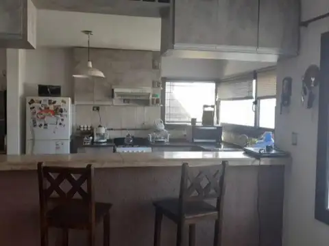 Casa en Alquiler con 1 cochera