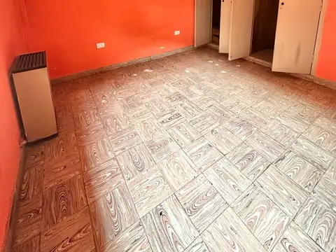 3 Departamentos + Garaje + Local en block