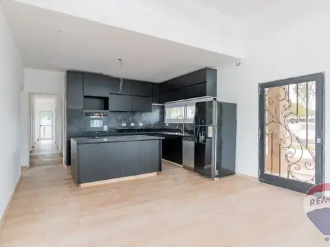 CASA EN VENTA EN MIRALAGOS 2