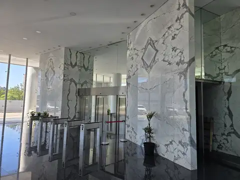 Venta – Oficina corporativa 450 m² – Torre de las Naciones – Tigre – Piso 16 con 4 cocheras