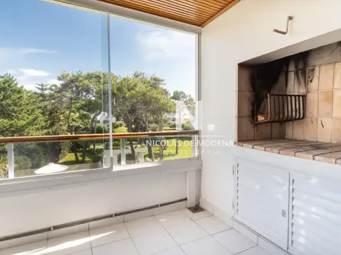 Departamento 4 ambientes con 5 baños