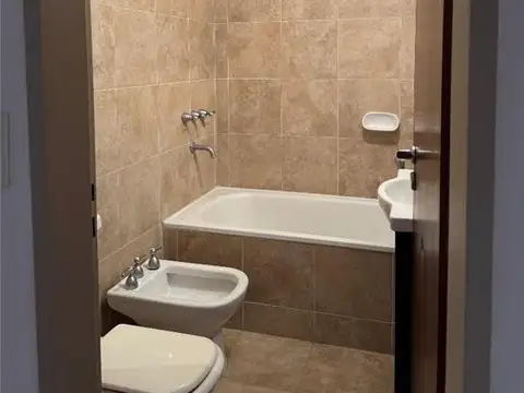 Av Belgrano 700, Piso 2