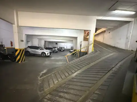 Local en Alquiler Via Púb.